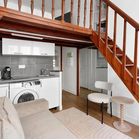 Bm-appartement Design En Duplex Champs-elysees דירה *