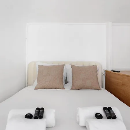 Lägenhet Bm-appartement Design En Duplex Champs-elysees